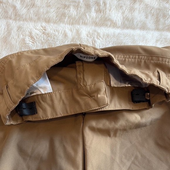 Ripzone Brown lightweight dressy Shorts size youth large - Picture 8 of 8